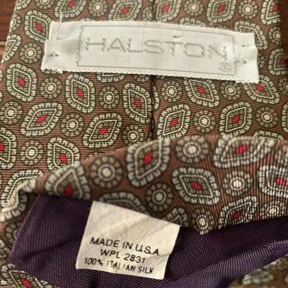 HALSTON Brown Geometric 100% Silk Handmade in USA Neck Tie Unisex (3.5"W X 57"L) - Picture 4 of 4